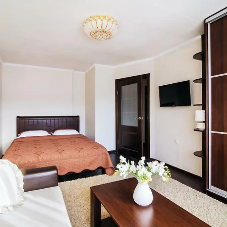 Apartament 1 *